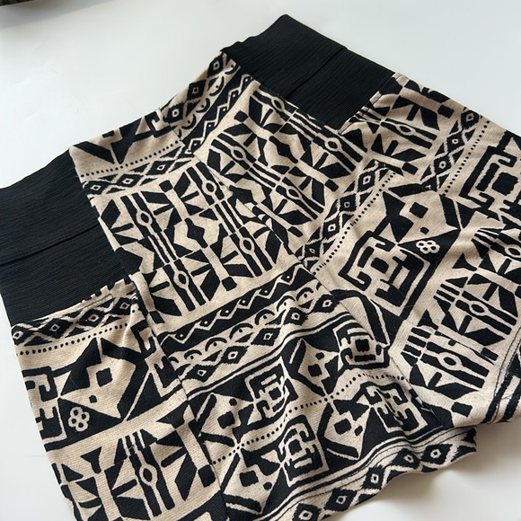 Tribal Print Mini Shorts - Picture 2 of 6